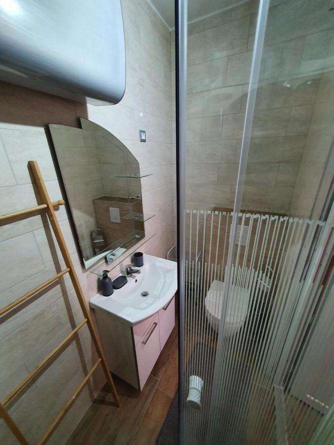 Zita - Heart Of Rovinj, Apartment For 2, Free Parking, 2Min Center, 5Min Beach Walk Exterior photo