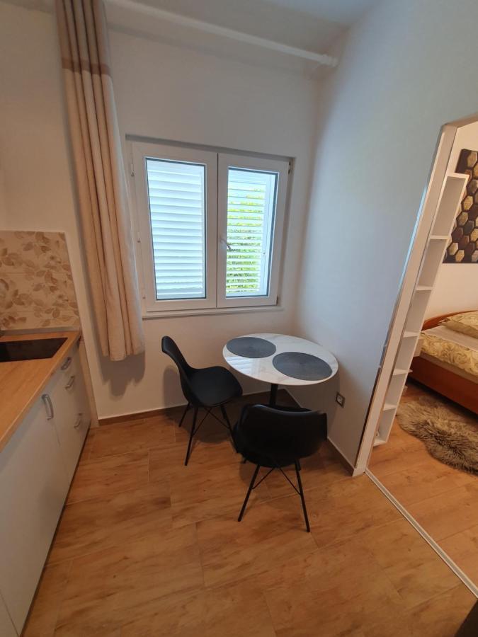 Zita - Heart Of Rovinj, Apartment For 2, Free Parking, 2Min Center, 5Min Beach Walk Exterior photo